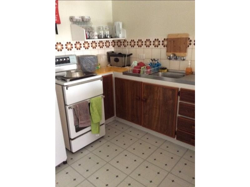 1/3 Urangan Street, Torquay QLD 4655