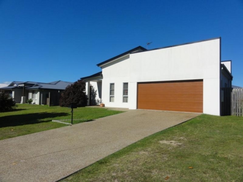 14 Bay Breeze Close, Wondunna QLD 4655