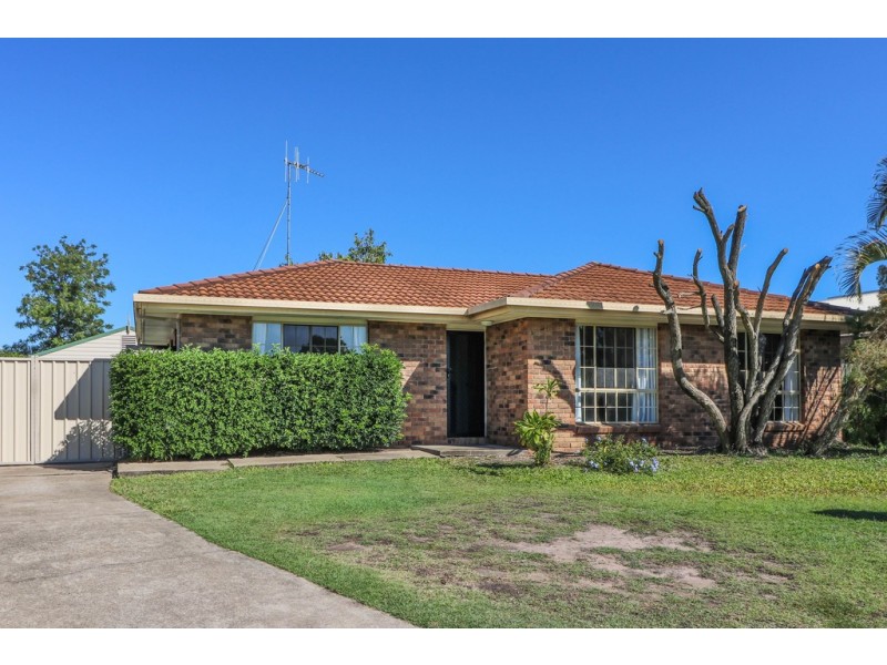 22 Aimee Drive, Urangan QLD 4655