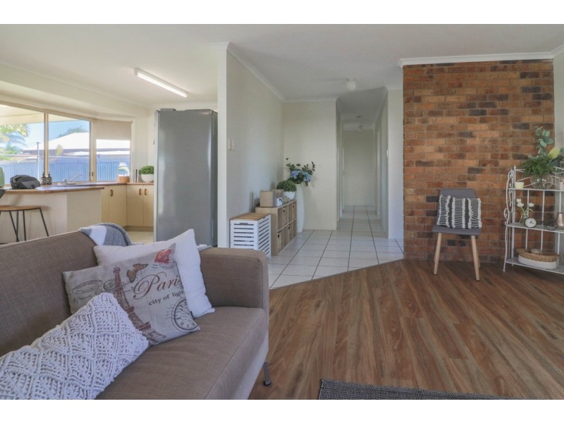 22 Aimee Drive, Urangan QLD 4655