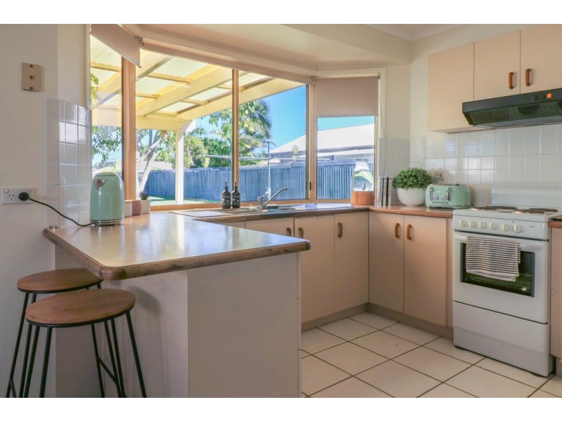 22 Aimee Drive, Urangan QLD 4655