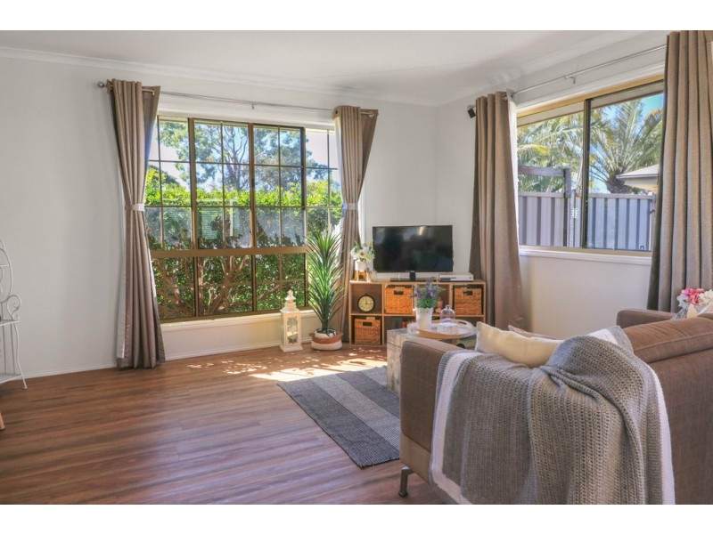 22 Aimee Drive, Urangan QLD 4655