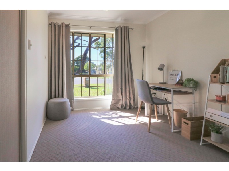 22 Aimee Drive, Urangan QLD 4655