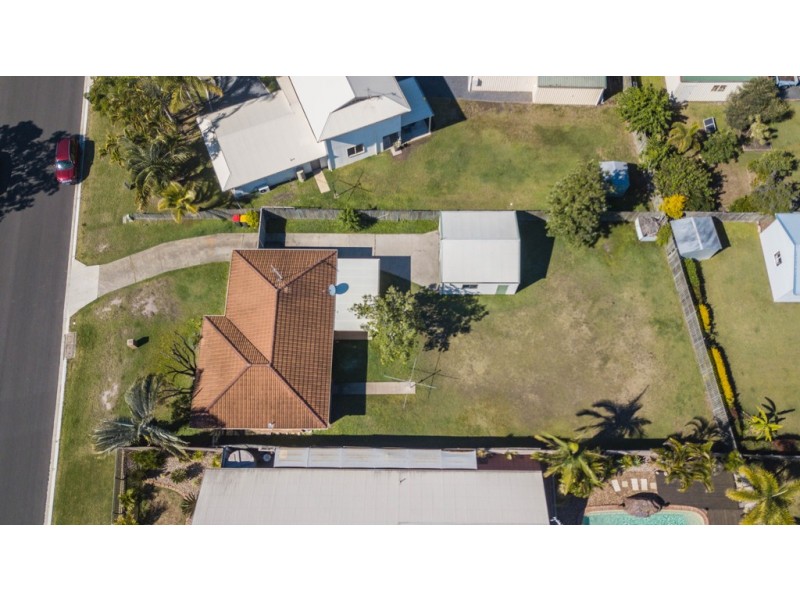 22 Aimee Drive, Urangan QLD 4655
