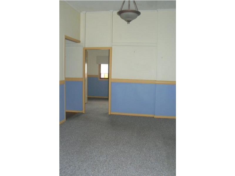 8 Ocean Street, Torquay QLD 4655