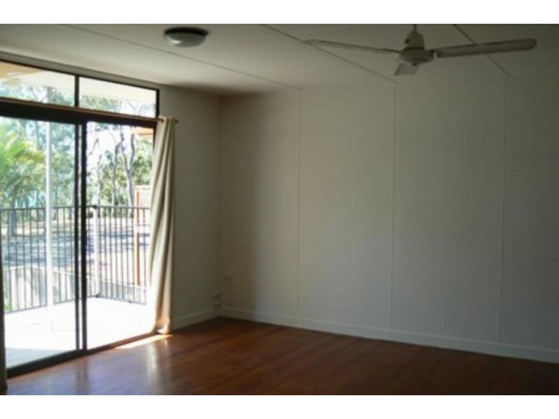 24 Mant Street, Point Vernon QLD 4655