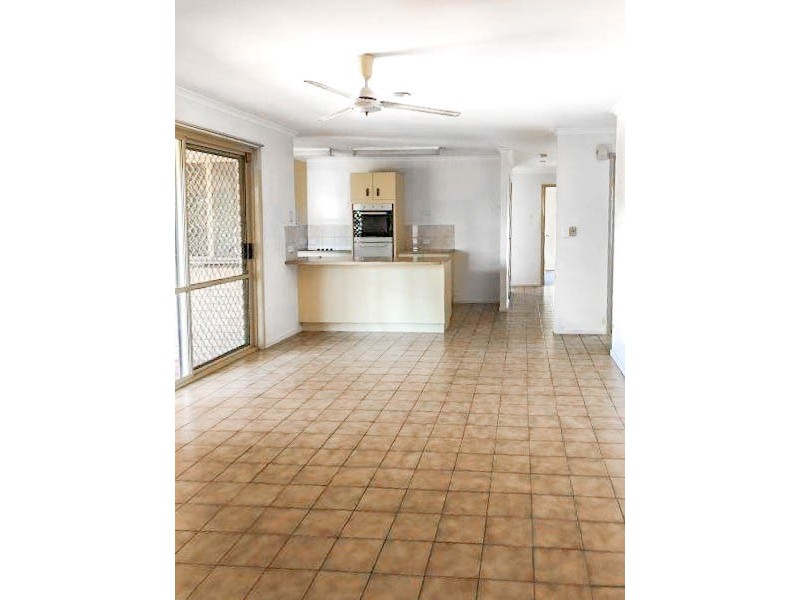 28 Warrego Drive, Point Vernon QLD 4655