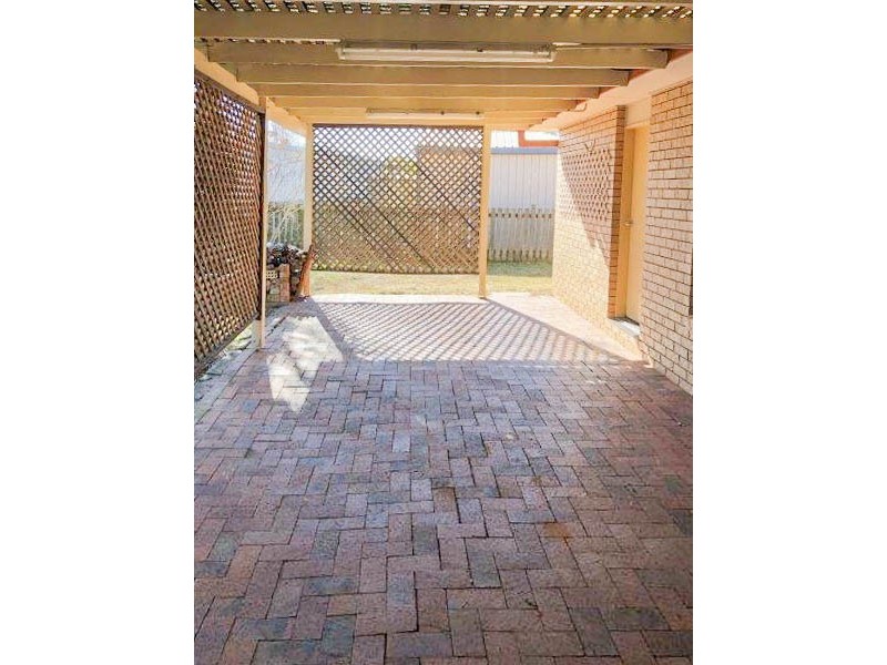 28 Warrego Drive, Point Vernon QLD 4655