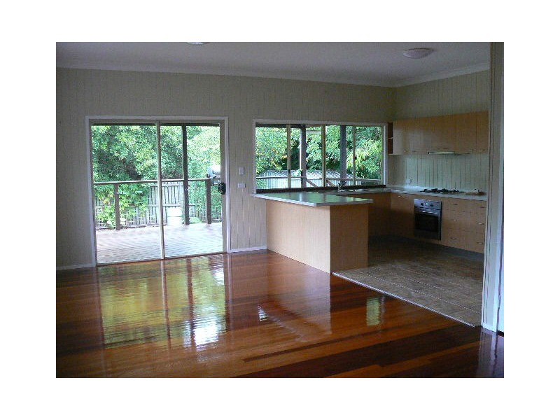 46 Pulgul Street, Urangan QLD 4655