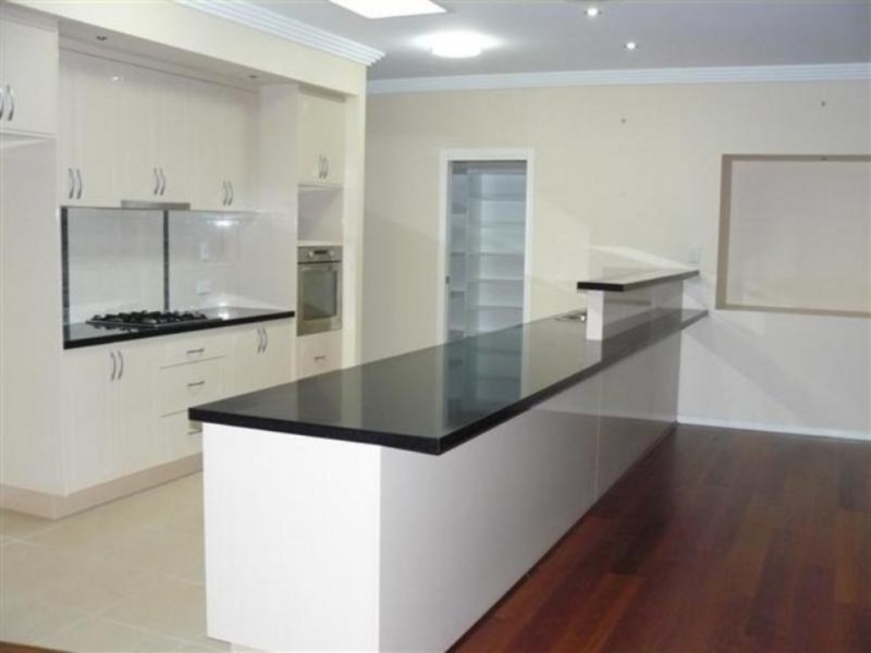 2 Kemble Way, Urraween QLD 4655