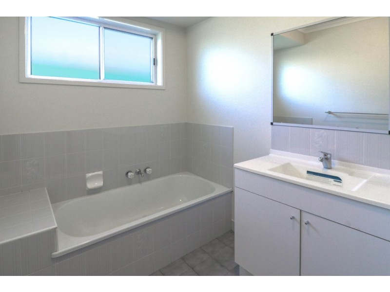 23 Southerden Street, Torquay QLD 4655