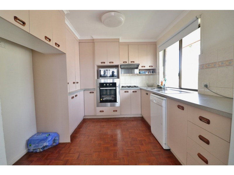 18 Royal Drive, Kawungan QLD 4655