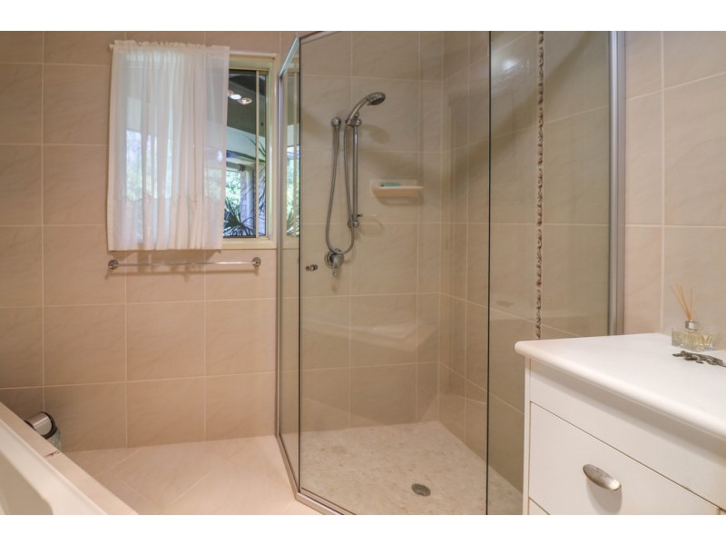 425 Dundowran Road, Walligan QLD 4655