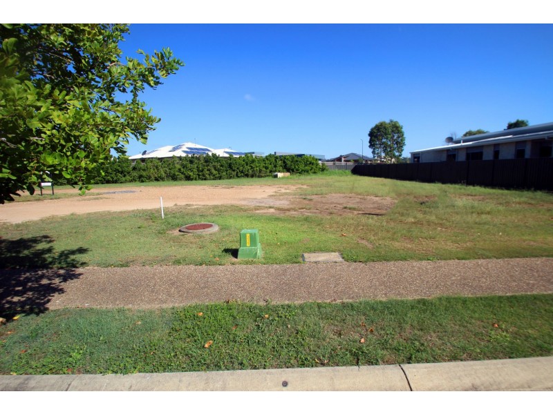18 Satinwood Avenue, Urraween QLD 4655