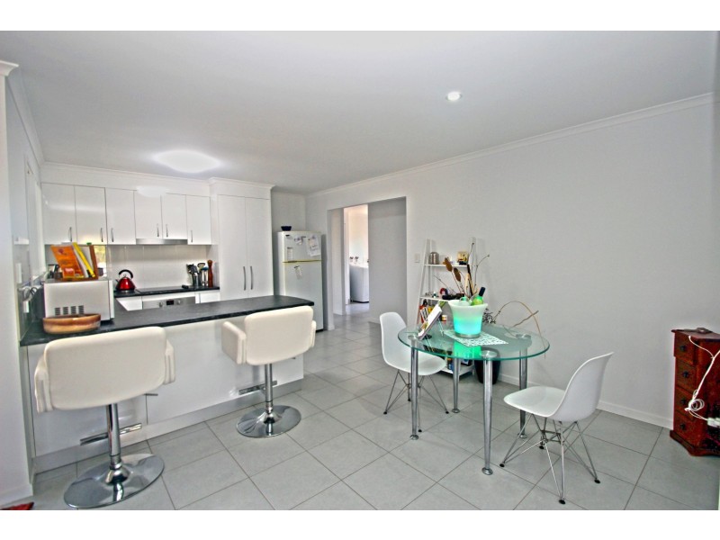 88 Bradman Way, Urangan QLD 4655