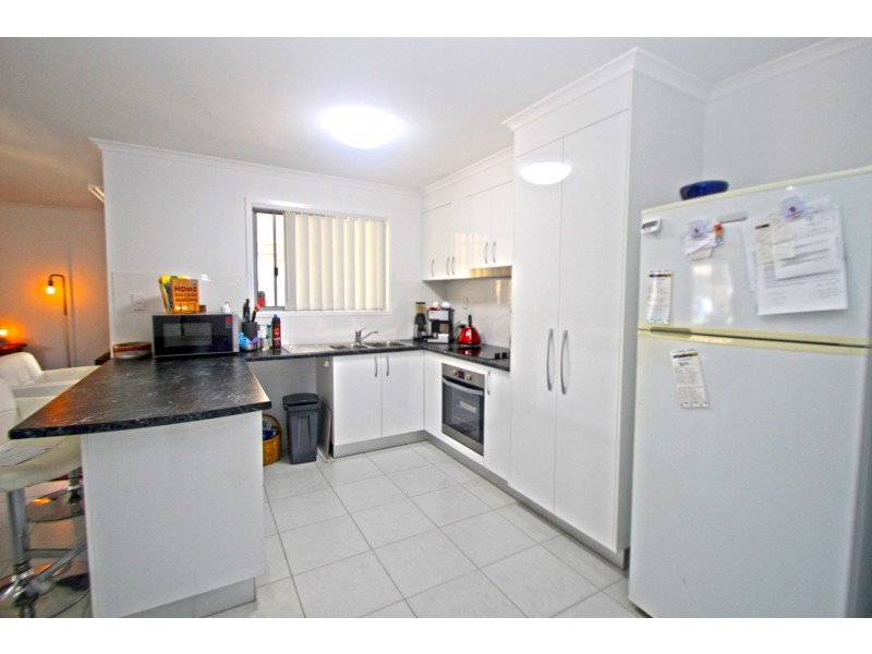 88 Bradman Way, Urangan QLD 4655