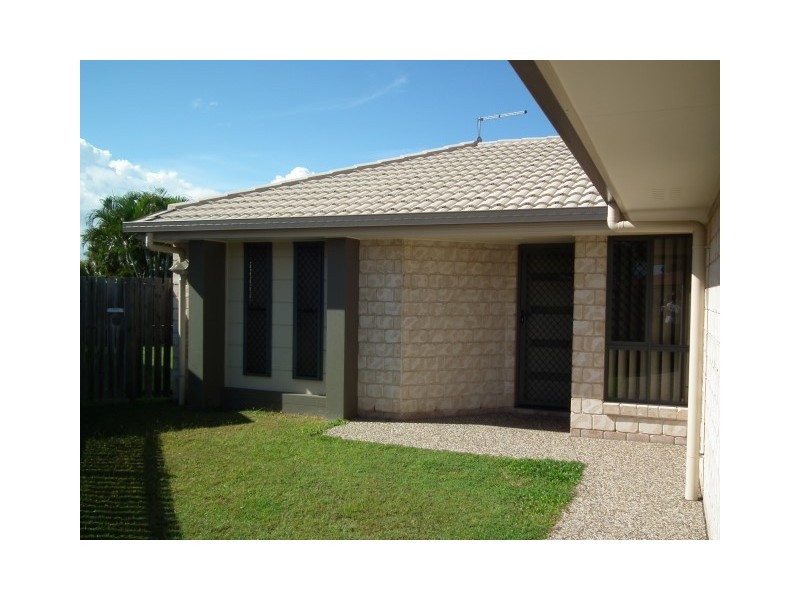 22 Bianca Ct, Torquay QLD 4655