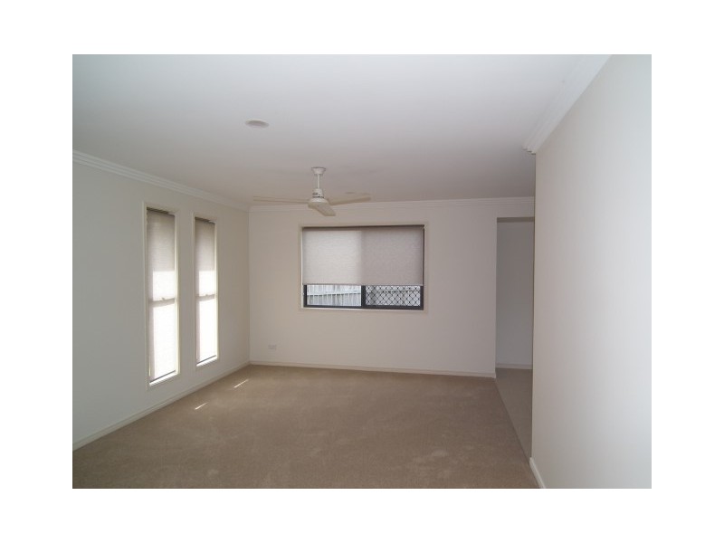 22 Bianca Ct, Torquay QLD 4655