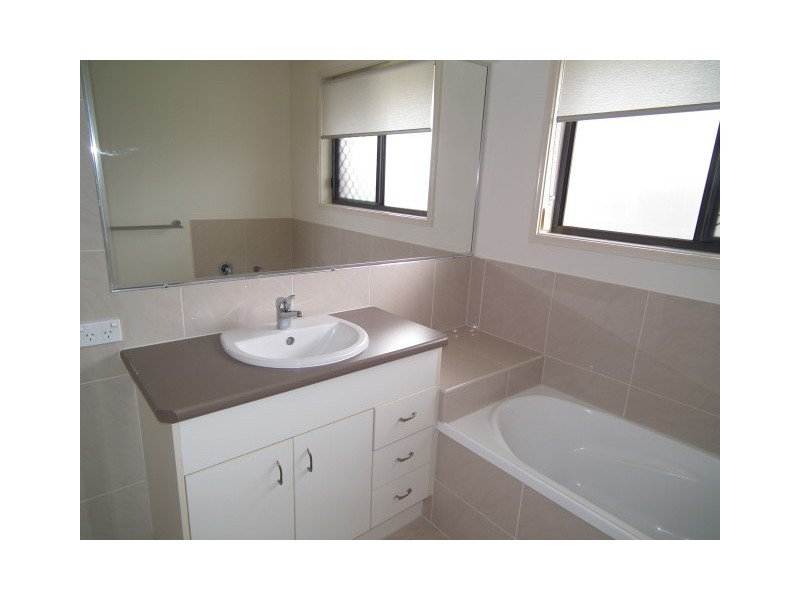 22 Bianca Ct, Torquay QLD 4655