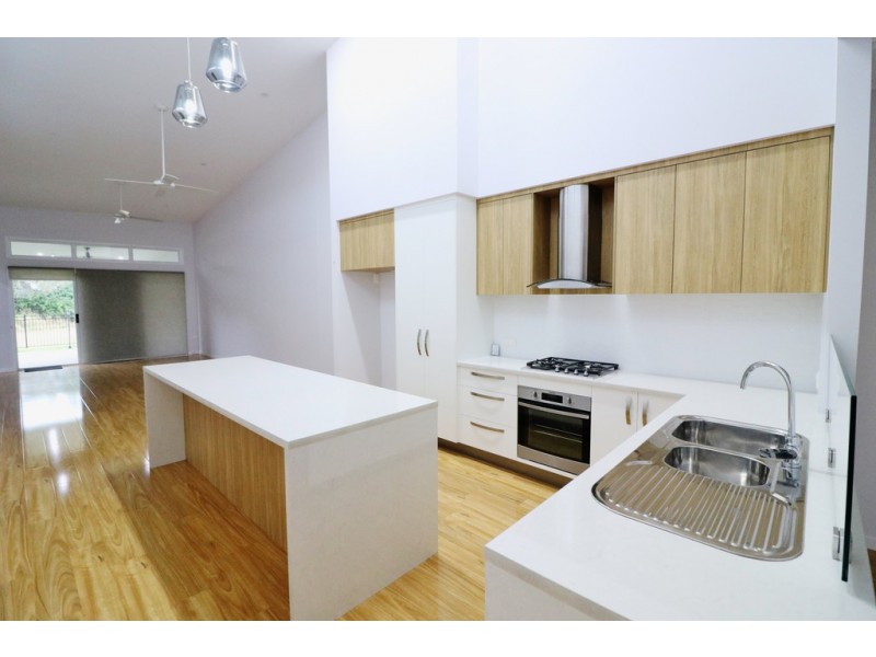 1/23 Oceanview Street, Point Vernon QLD 4655