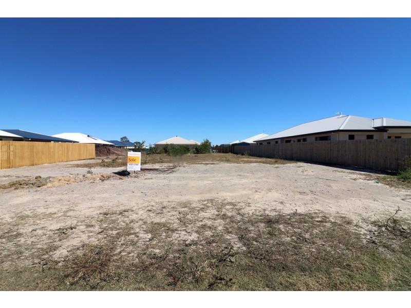 4 Skye Court, Urangan QLD 4655