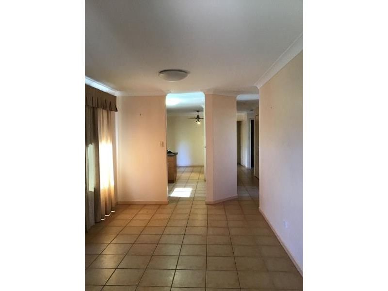 28 Limpus Street, Urangan Qld 465, Urangan QLD 4655