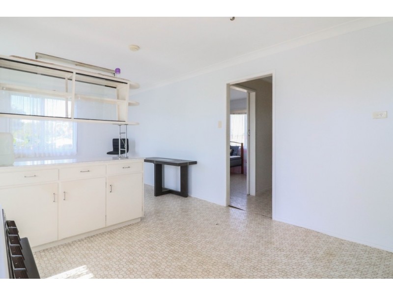 28 Hansen Street, Urangan QLD 4655