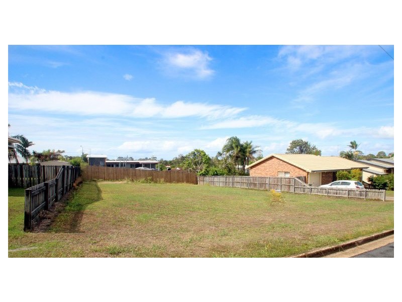 46 HILLCREST AVENUE, Scarness QLD 4655