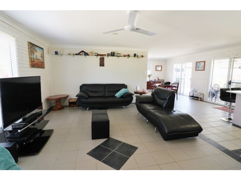 86 SNAPPER STREET, Kawungan QLD 4655