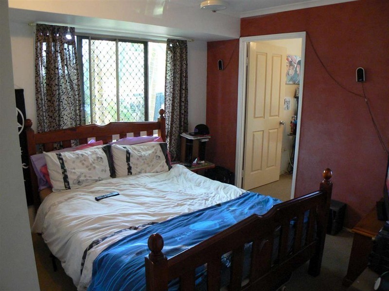 67 Ladbroke Cr, Urangan QLD 4655