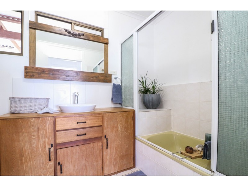 34 Colyton Street, Torquay QLD 4655