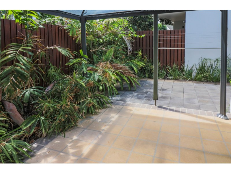 14/654 Esplanade, Urangan QLD 4655