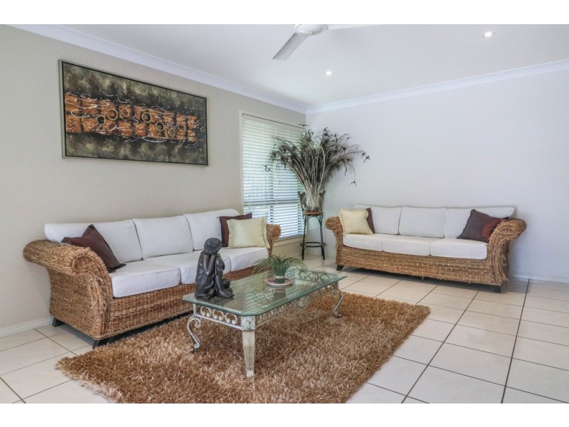 8 HAWK COURT, Dundowran Beach QLD 4655