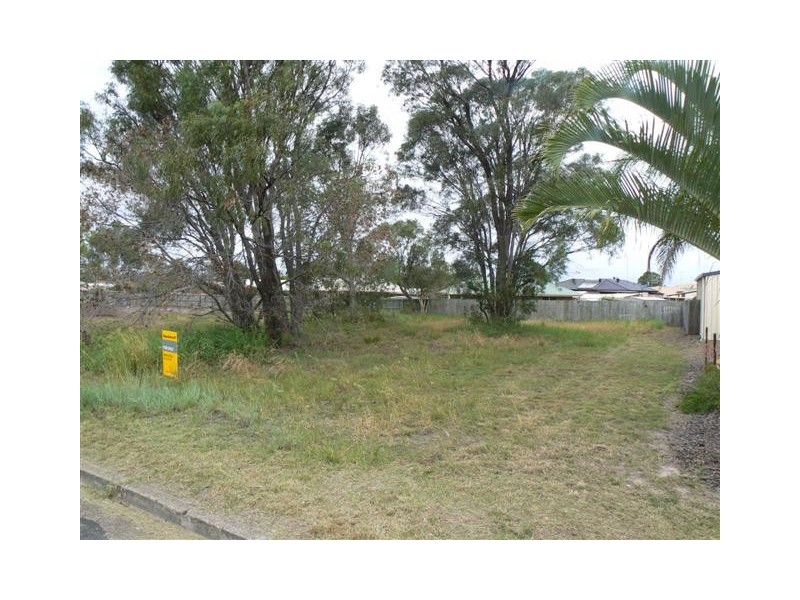 116 Limpus Street, Urangan QLD 4655