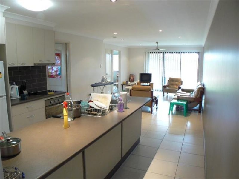 2/14 Bayley Court, Urraween QLD 4655