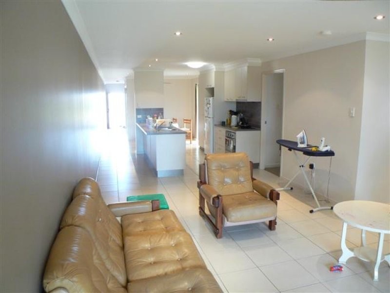 2/14 Bayley Court, Urraween QLD 4655