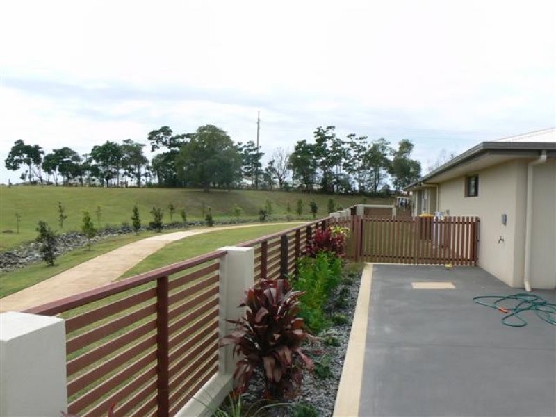 2/14 Bayley Court, Urraween QLD 4655