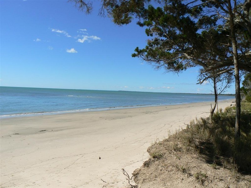 182 Kingfisher Pde, Toogoom QLD 4655