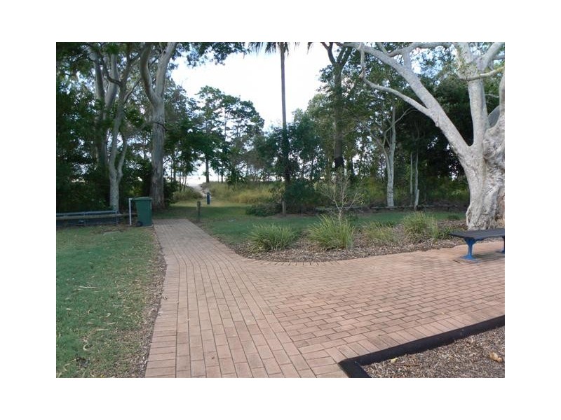 182 Kingfisher Pde, Toogoom QLD 4655