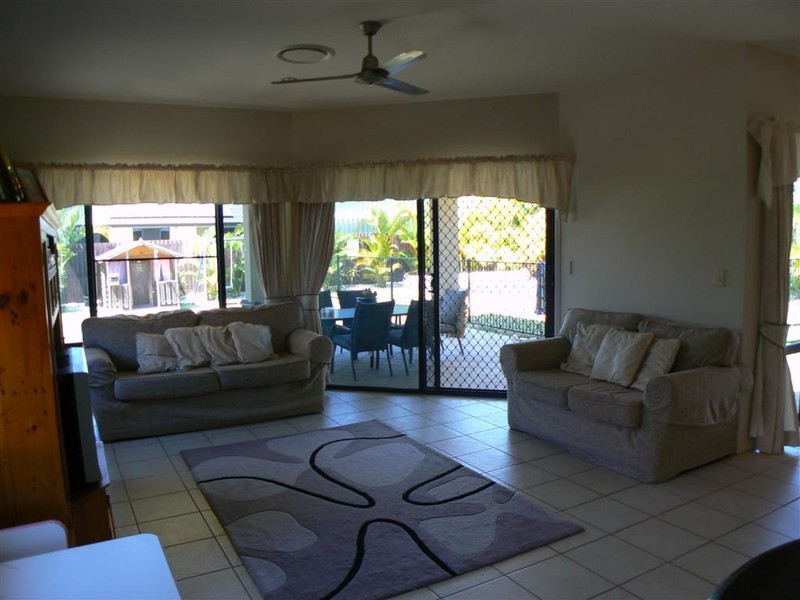 4 Gallery Ct, Kawungan QLD 4655