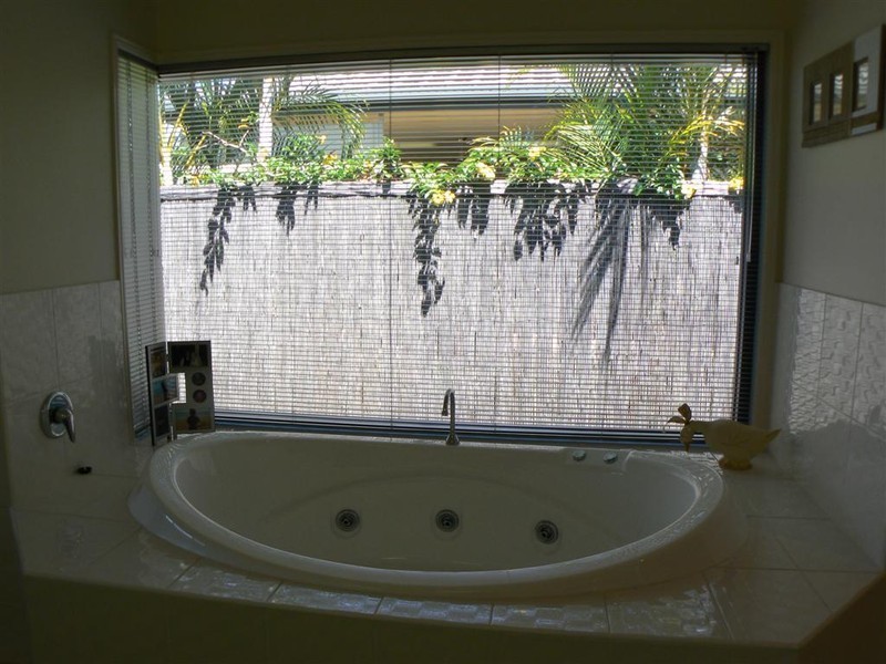 4 Gallery Ct, Kawungan QLD 4655