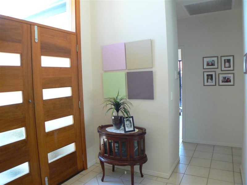 4 Gallery Ct, Kawungan QLD 4655