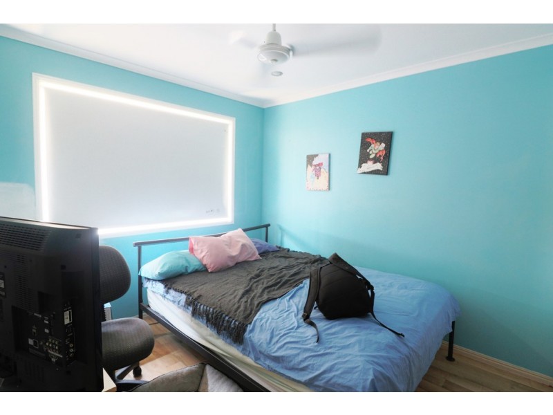 91 North Street, Point Vernon QLD 4655