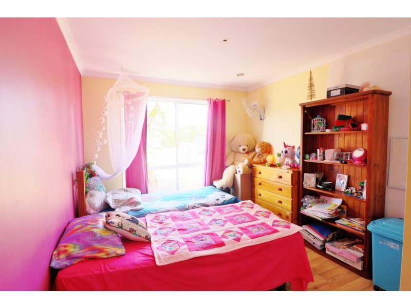 91 North Street, Point Vernon QLD 4655