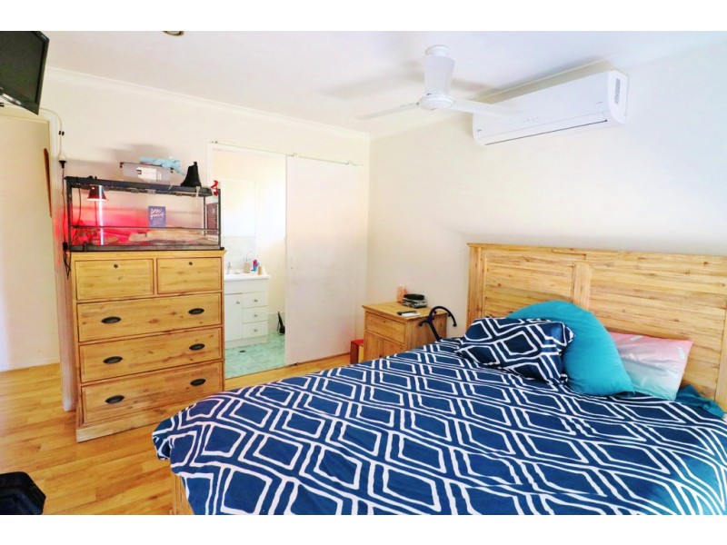 91 North Street, Point Vernon QLD 4655