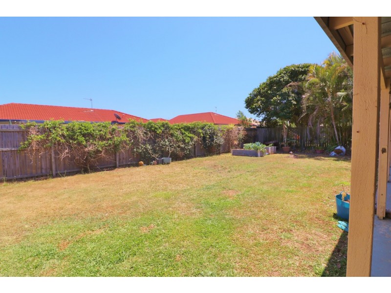 91 North Street, Point Vernon QLD 4655