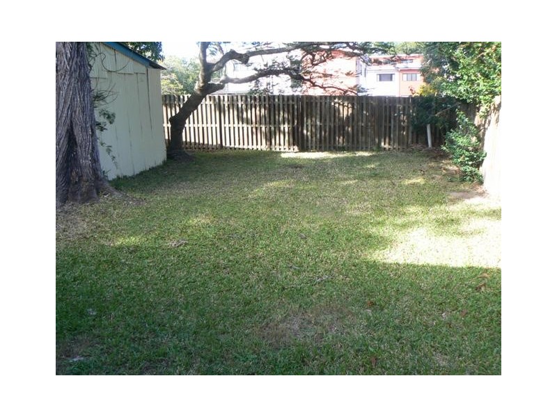 33 Totness Street, Torquay QLD 4655