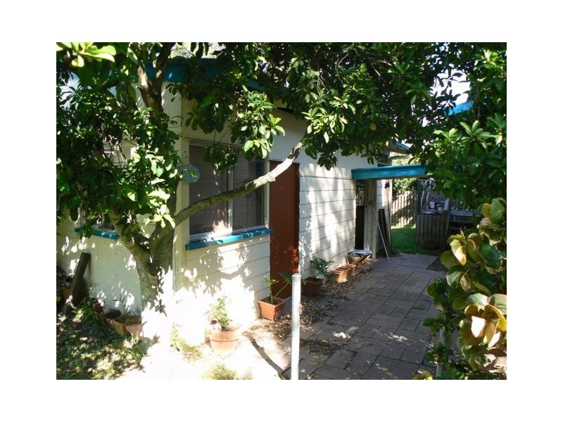 33 Totness Street, Torquay QLD 4655