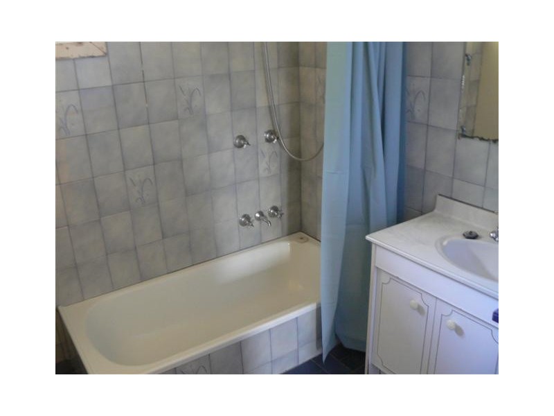 33 Totness Street, Torquay QLD 4655