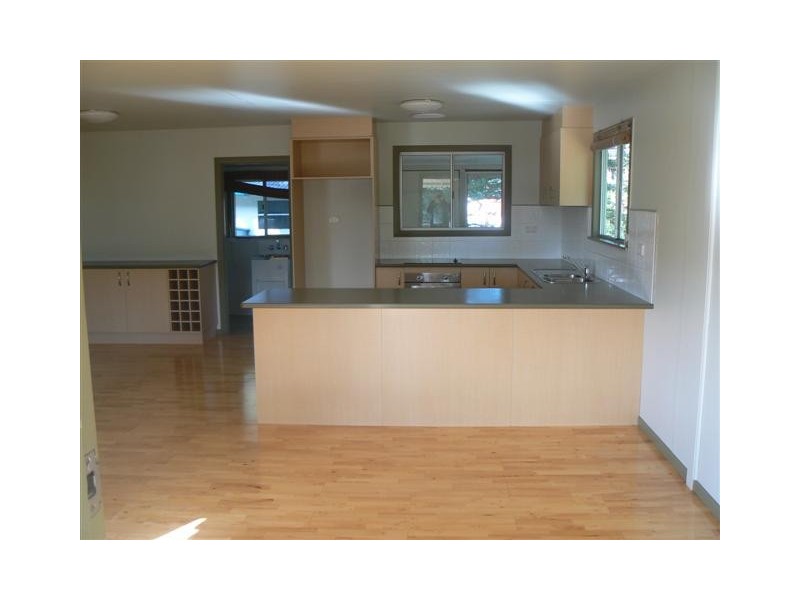 33 Totness Street, Torquay QLD 4655